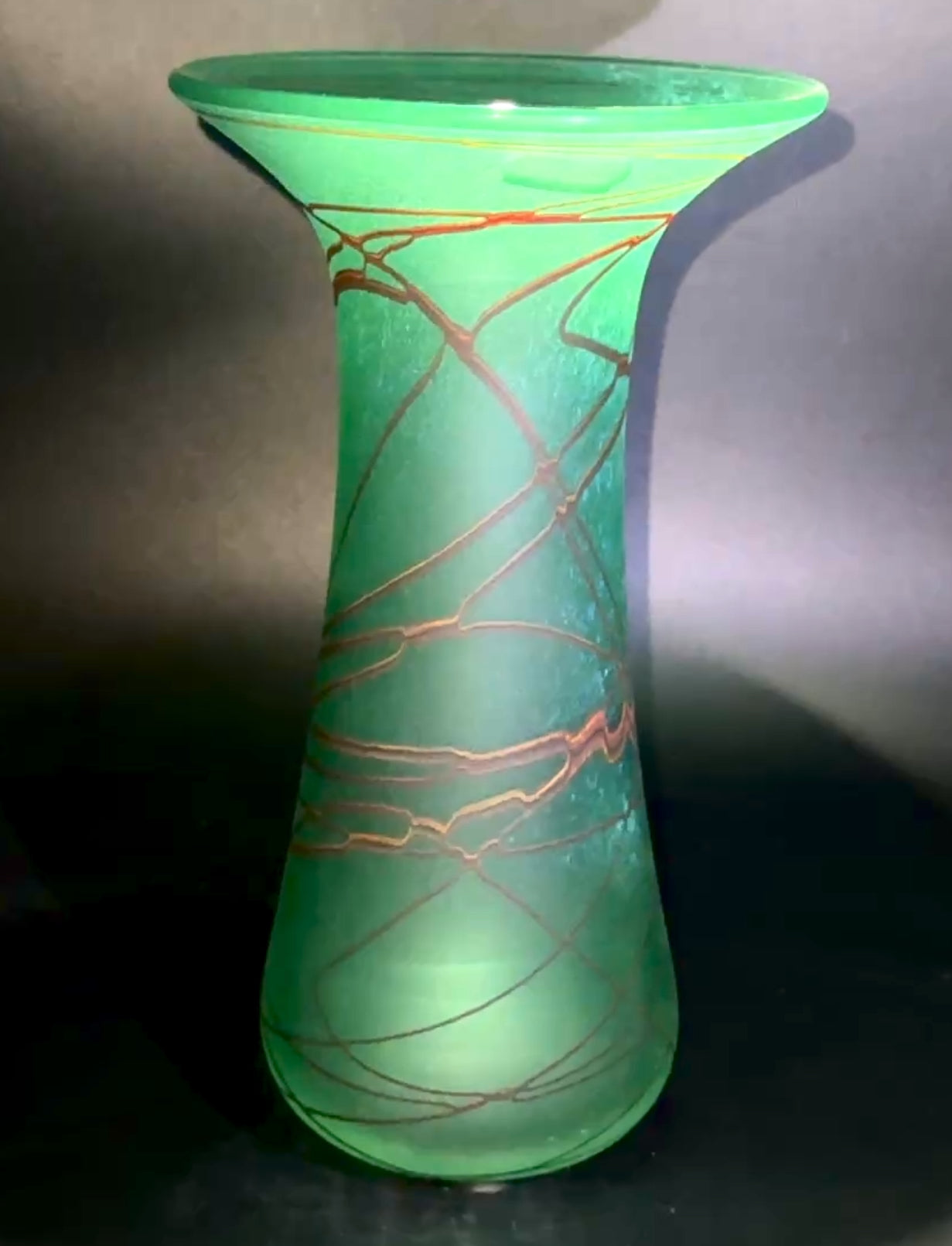 Random Trail Flower Vase 18434