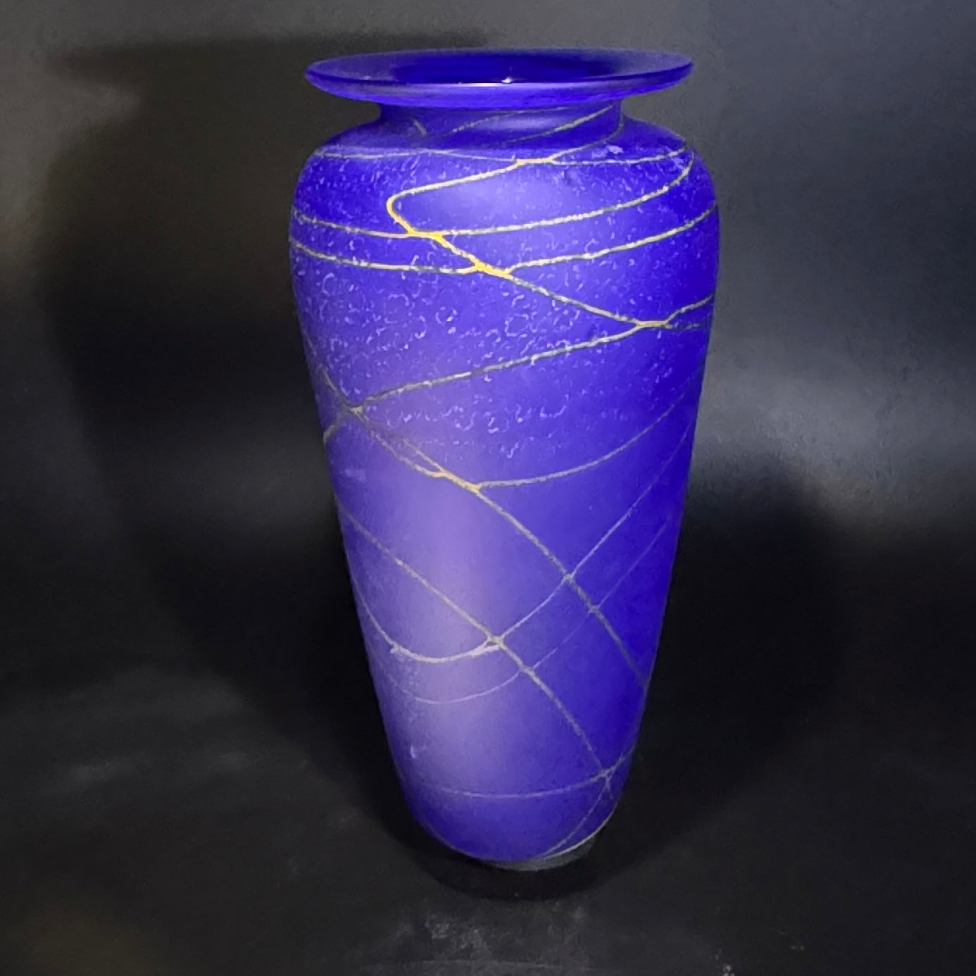 Random Trail Medium Blue Classic Vase