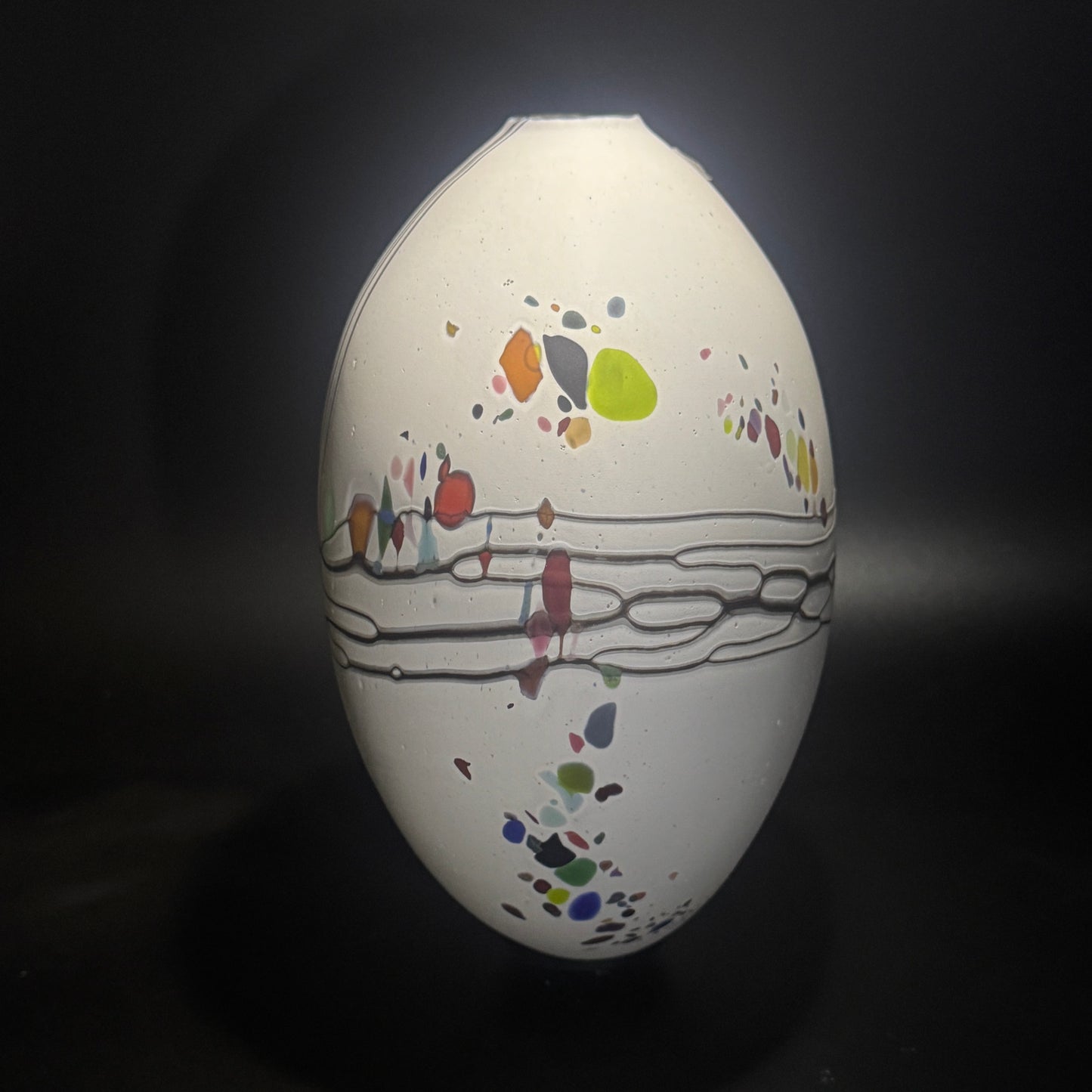 Pebble Medium Closed Vase 17918