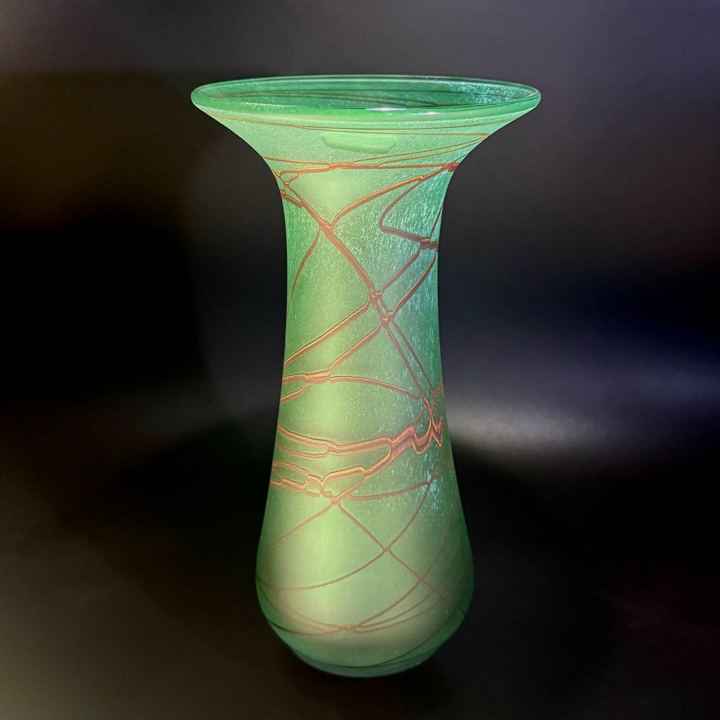 Random Trail Flower Vase 18434