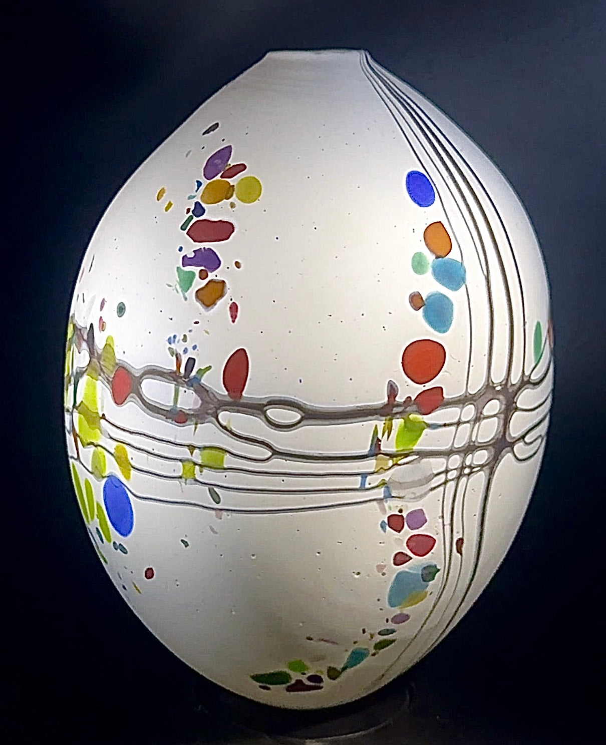 Pebble Medium Closed Vase 17918