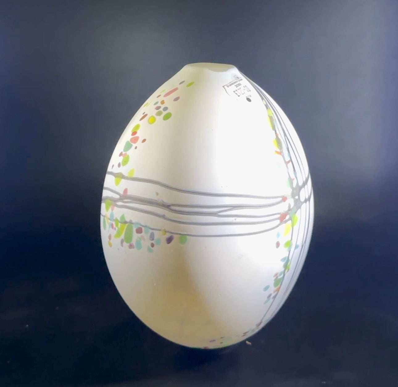 Pebble Medium Closed Vase 20358