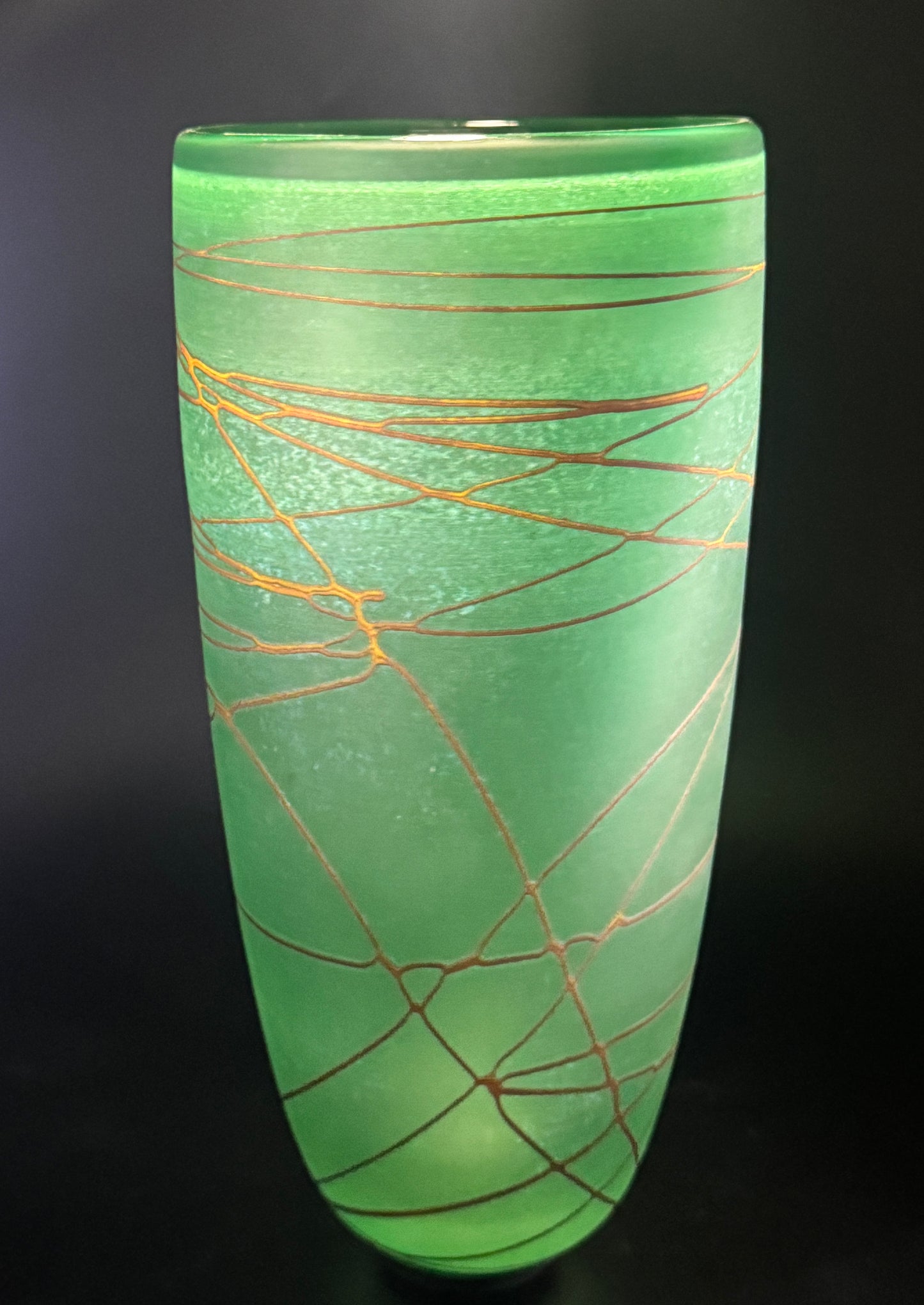 Random Trail Vase 20072