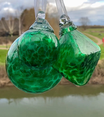 Classic Baubles, 8 colourways - SHAKSPEARE GLASS